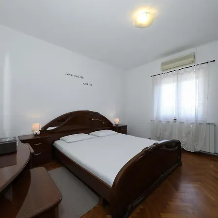Apartment By The Sea Tkon, Pasman - 8302