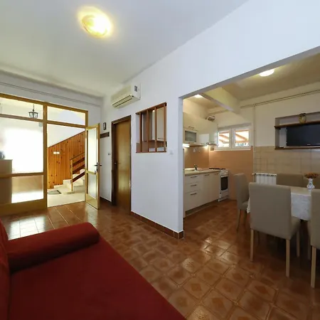 By The Sea Tkon, Pasman - 8302 Apartment