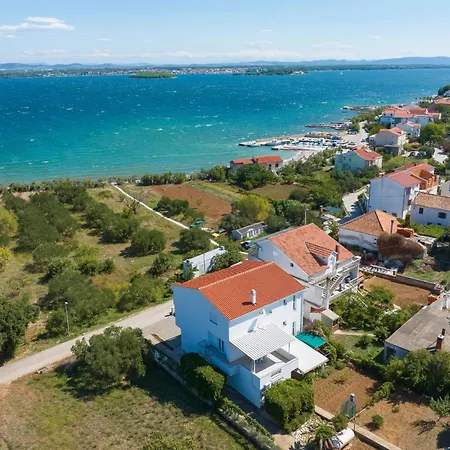 By The Sea Tkon, Pasman - 8302 Apartment *