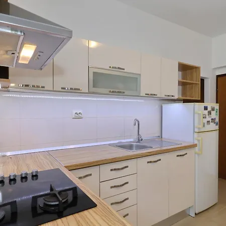 Apartment By The Sea Tkon, Pasman - 8302