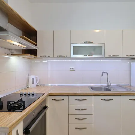 By The Sea Tkon, Pasman - 8302 Apartment *